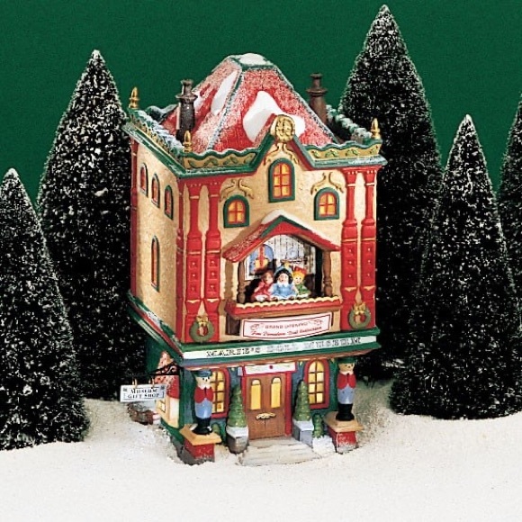 Department 56 Maries Doll House - Picture 13 of 13